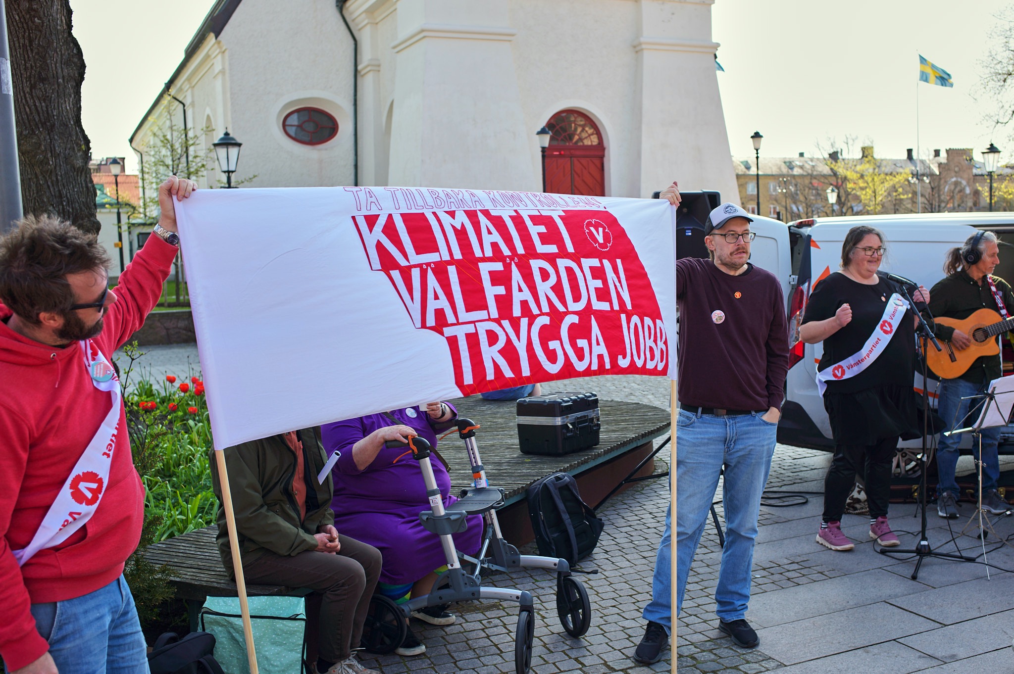 Bild på banderoll 1 maj 2024